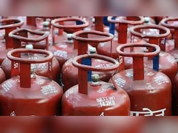 घर में दो LPG कनेक्शन हैं तो हो जाएं सावधान, आप पर हो सकती है सख्त कार्रवाई, यहां जान लें जरूरी नियम