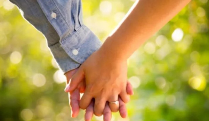 तलाक नहीं, किराए पर दे रही पति! पत्नी का अजीब ऑफर सुन दुनिया हैरान, बोली- हर महीने 85 हज़ार दो और ले जाओ