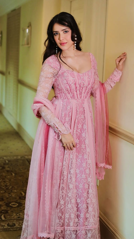 Khanzaadi Brings Major Pastel‑Princess Energy