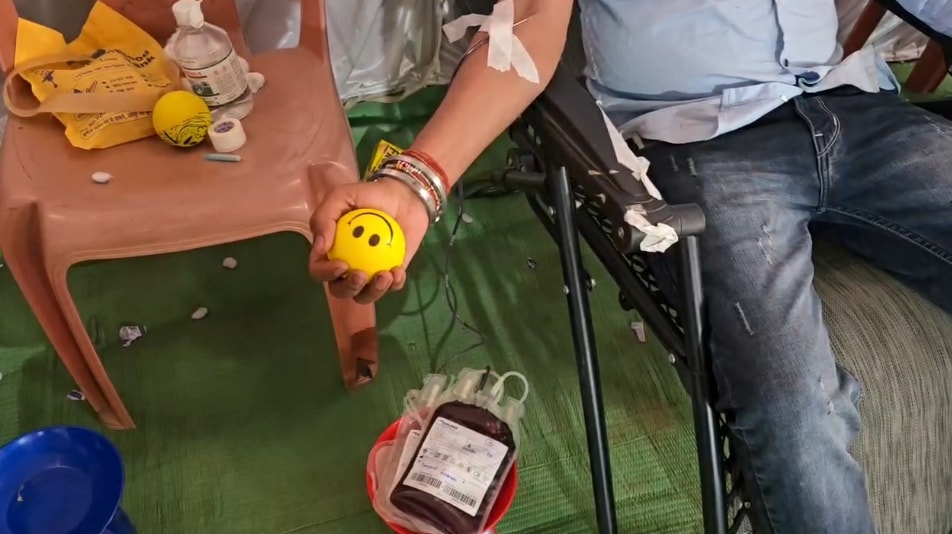 former naxalites blood donation malgawn chhattisgarh former naxalites blood donation malgawn chhattisgarh