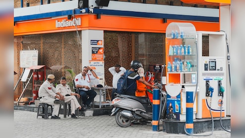 Domestic LPG Cylinder Prices Remain Unchanged; No Change In Petrol, Diesel Rates: IOCL