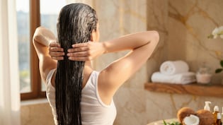 झड़ते बालों का रामबाण इलाज! रोज खाएं ये 5 बीज और फिर देखें कमाल...