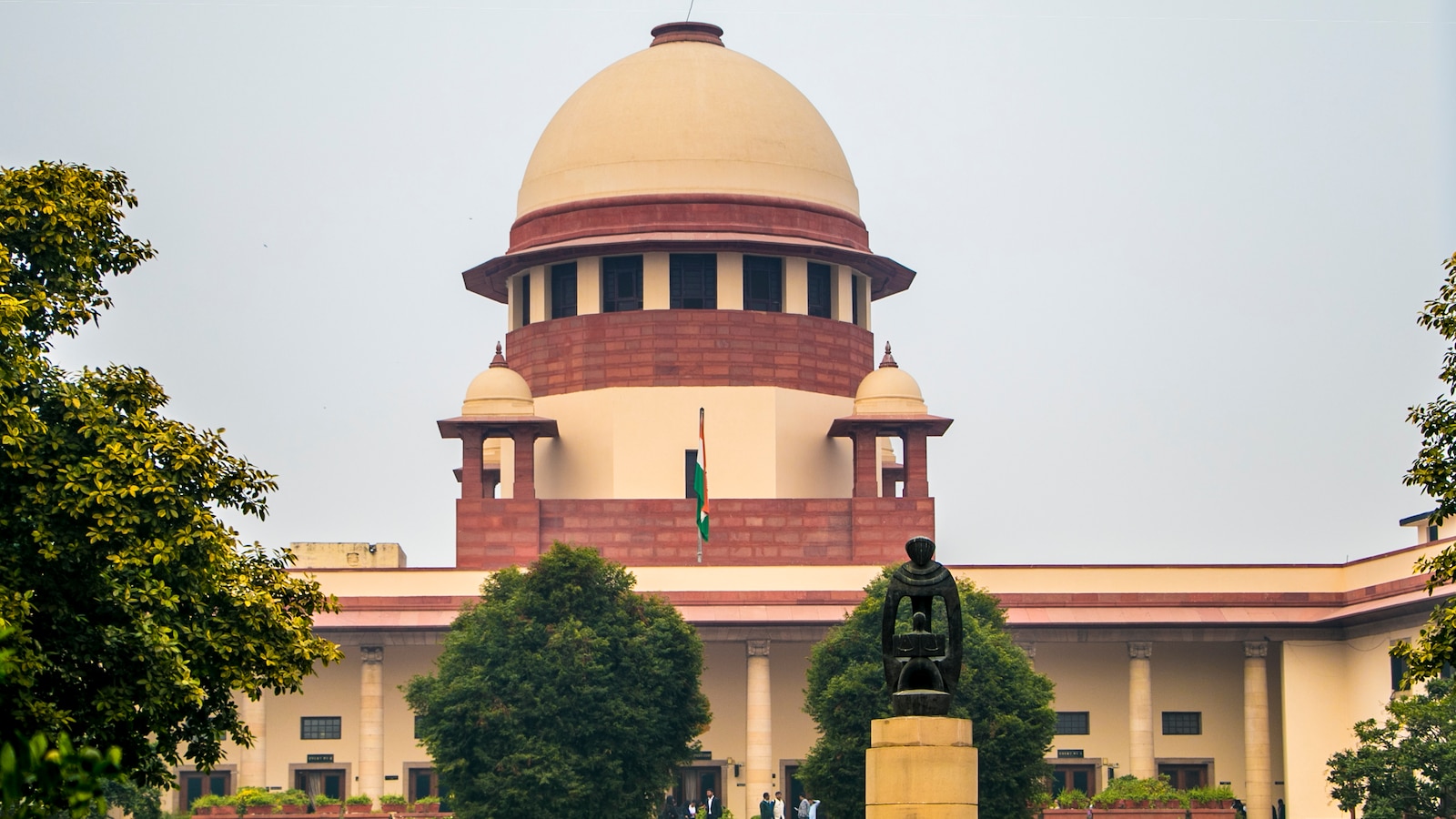 Supreme Court Quashes Cheating Case Against Producer V Ganesan, Says ...