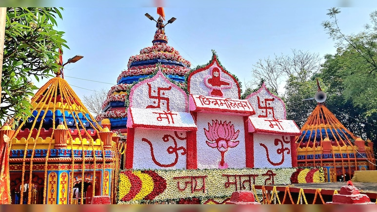 नवरात्रि में सजा माता छिन्नमस्तिका का दरबार, श्रद्धालुओं का अंबार देखने पहुंचा माता का भव्य श्रृंगार