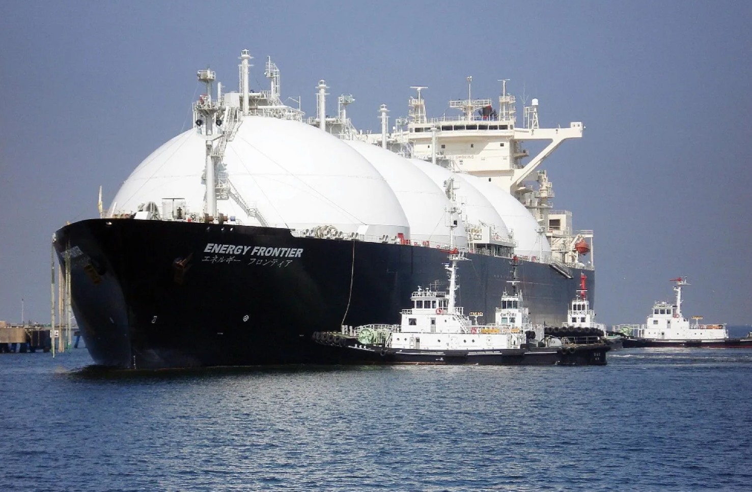 तेल का महीनों का स्टॉक, लेकिन गैस क्यों नहीं? LPG-LNG के गणित को आसान भाषा में समझिए