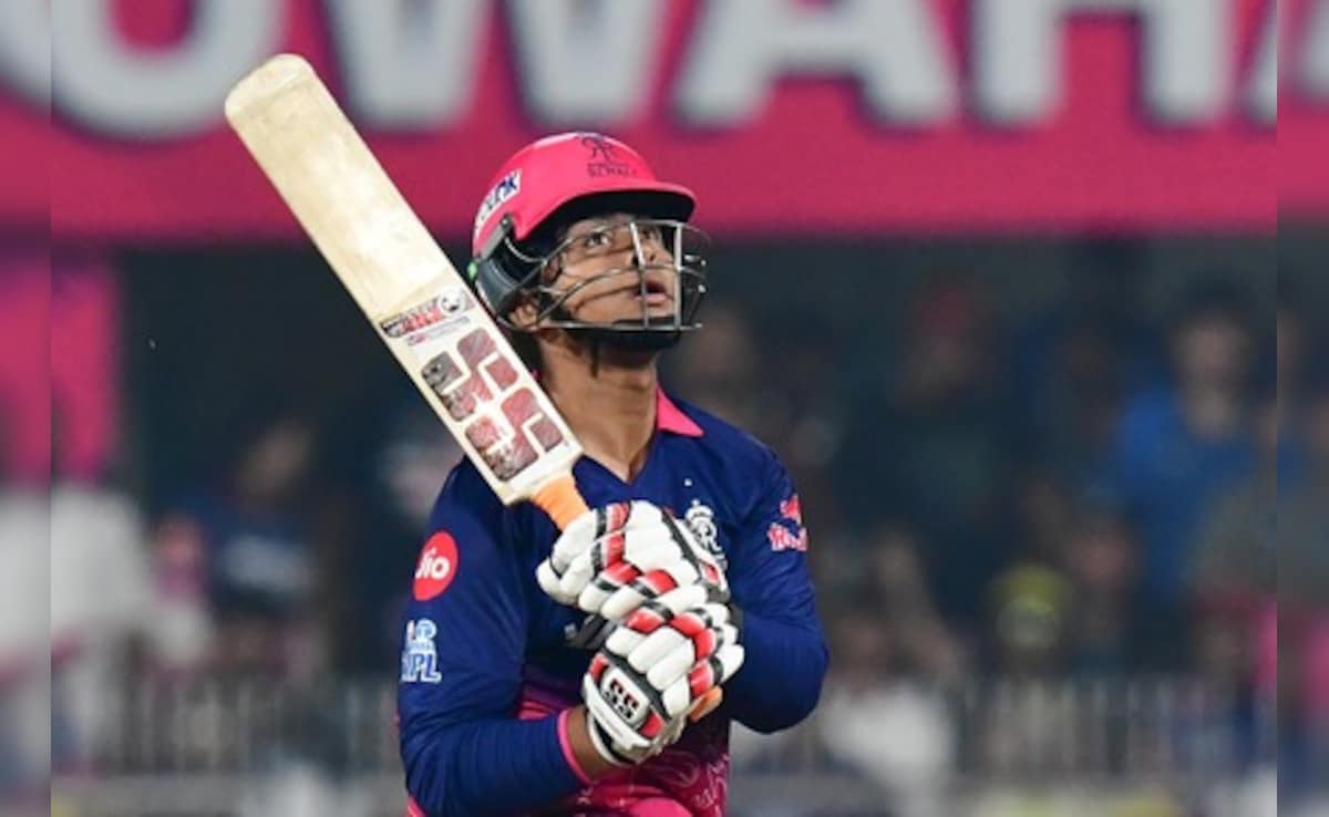 RR vs CSK: 15 साल की उम्र में वैभव सूर्यवंशी ने सिर्फ 15 गेंदों में लगाई IPL फिफ्टी, क्रिकेट जगत को किया हैरान