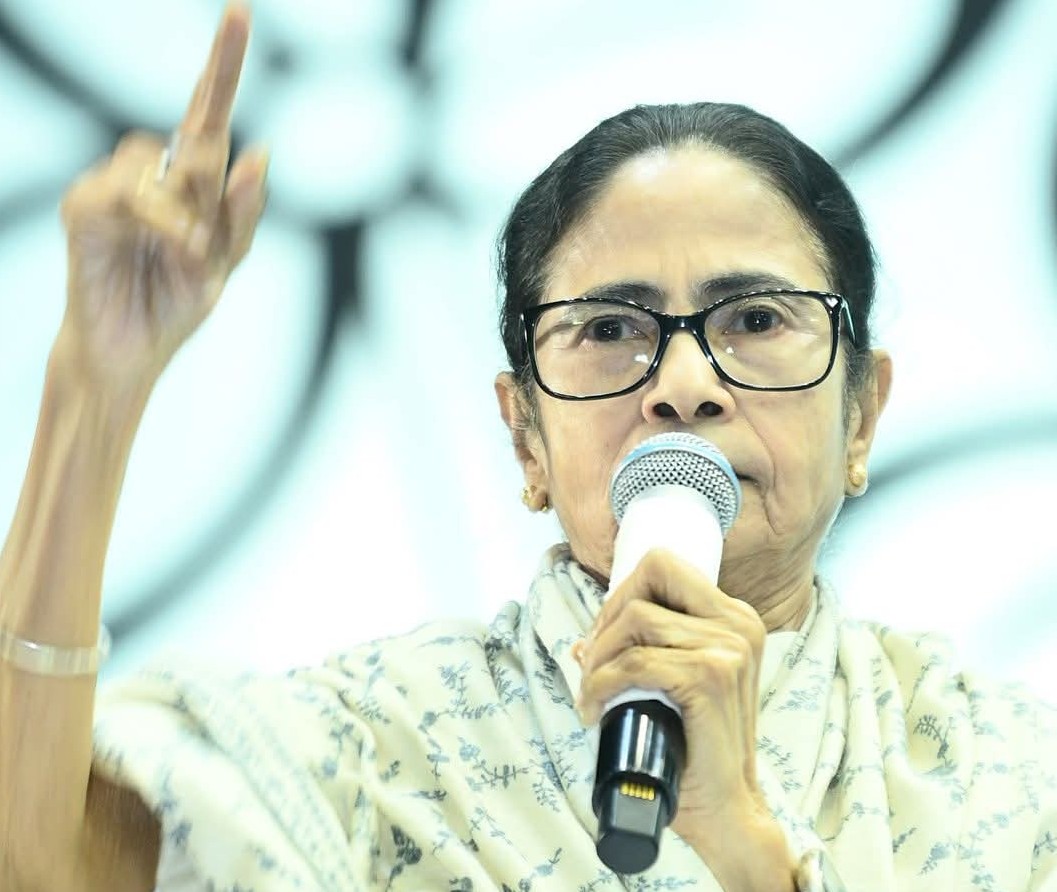 ममता बनर्जी की उत्तर बंगाल में बेचैनी: सियासी जमीन खिसकने का डर या वापसी की जंग?