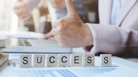 IIT में फेल हुआ बेटा, आज अमेरिका में अपने घर का मालिक बनकर लौटा, जानिए वीराज गड्डा की सक्सेस स्टोरी