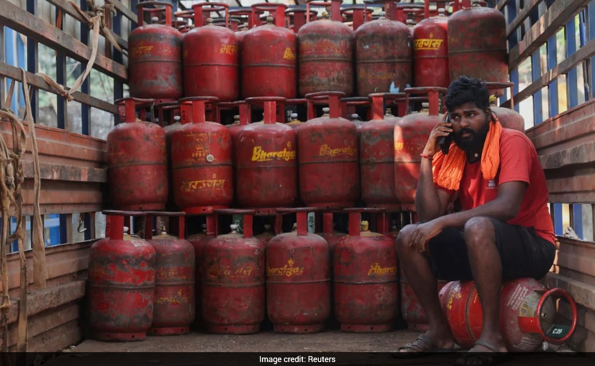 LPG Gas Cylinder KYC: Centre Makes Biometric Authentication Mandatory For Domestic Consumers