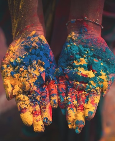 Tips To Celebrate Holi During Season Change