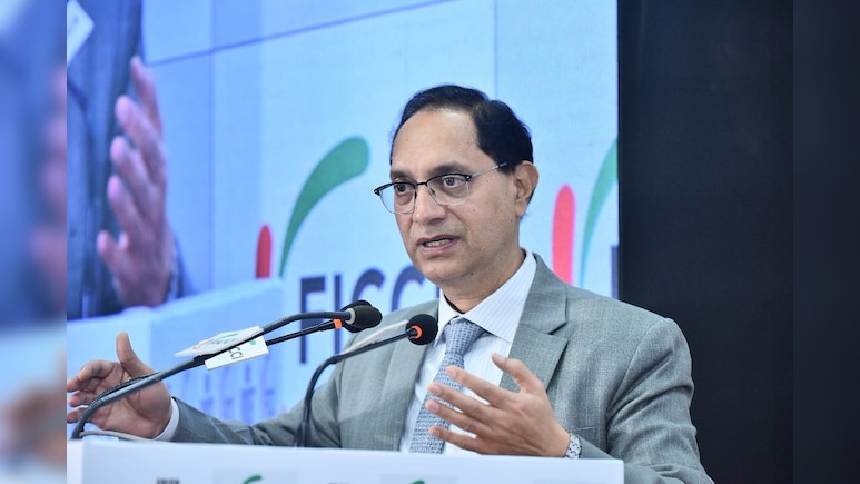 'Don't Link FPI Outflows To Regulation': SEBI Chief Flags Structural Constraints