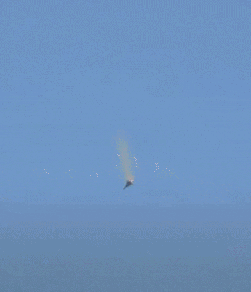 Iran-Israel War: कुवैत में अमेरिका का फाइटर जेट F-15  क्रैश, पायलट सुरक्षित बाहर निकला