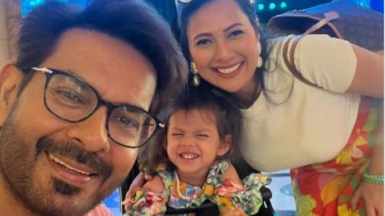 दुबई से अभी वापस नहीं आना चाहता बिग बॉस फेम ये कपल, ईरान-इजरायल वॉर के बीच कहा- हम भगवान पर भरोसा कर रहे हैं