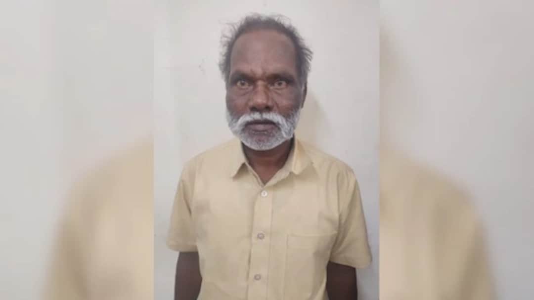 Bengaluru 'Parrot Astrologer' Arrested For Cheating IT Officer Of Rs 20 Lakh, Gold