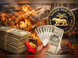 गिरते रुपये को थामने का वक्त, RBI से SBI की अपील- तिजोरी खोलिए, उठाइए ये 5 कदम