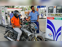 Premium Petrol Price Hike: प्रीमियम पेट्रोल की कीमतों में हुआ इजाफा, 2 रुपये तक महंगा
