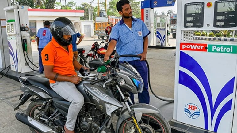 Premium Petrol Price Hike: प्रीमियम पेट्रोल की कीमतों में हुआ इजाफा, 2 रुपये तक महंगा