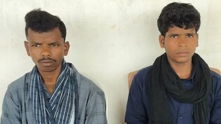 Naxal Surrender: डेडलाइन खत्म तो नक्सली भी खत्म! छत्तीसगढ़ के तीन जिलों में आज नक्सलियों का सरेंडर