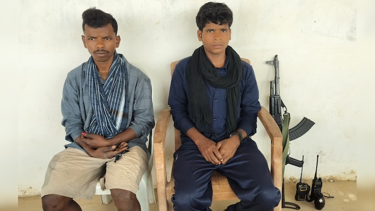 Naxal Surrender: डेडलाइन खत्म तो नक्सली भी खत्म! छत्तीसगढ़ के तीन जिलों में आज नक्सलियों का सरेंडर