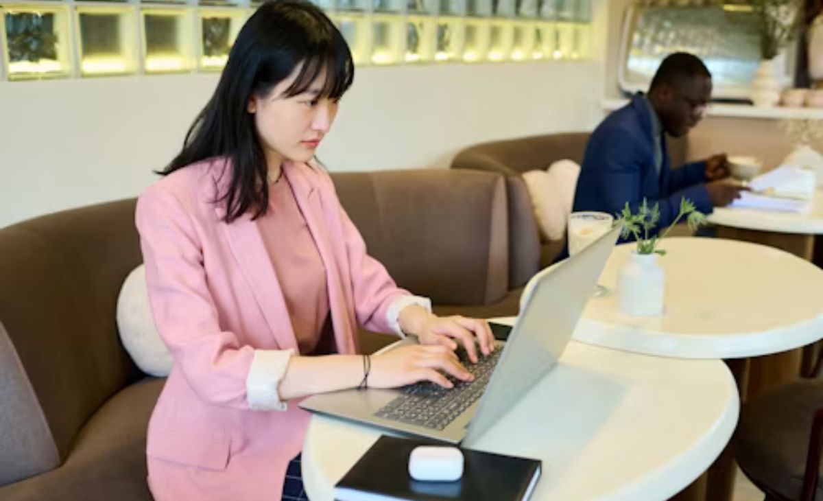 Abandoned As Child, Chinese Woman Builds Fashion Brand Worth $36 Million