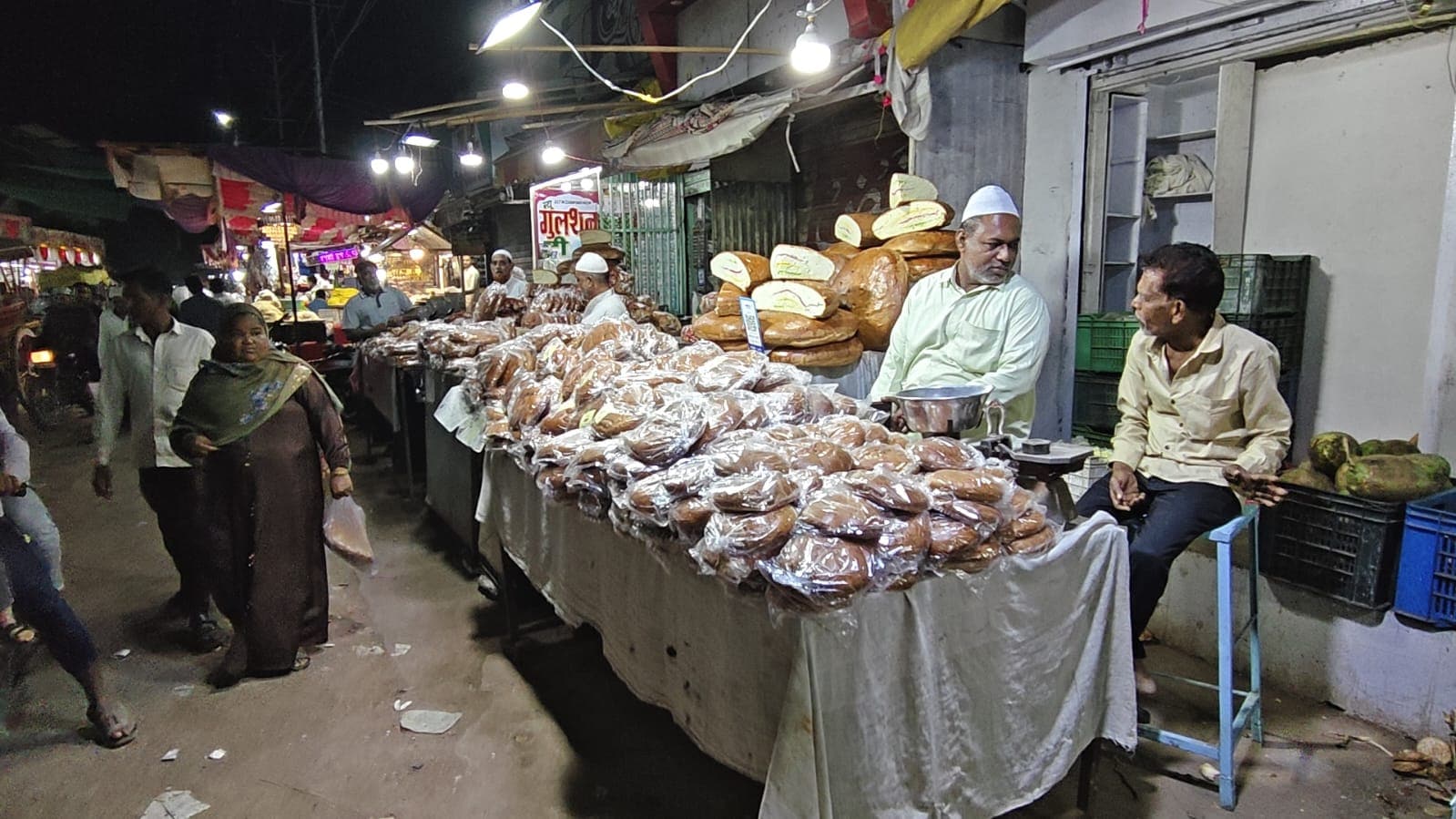 burhanpur-ramzan-sehri-tradition-big-double-roti-demand