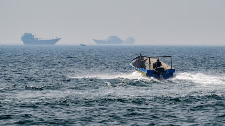 हॉर्मुज स्ट्रेटः राष्ट्रपति ट्रंप को इस तेल लाइफलाइन को दोबारा खोलना मुश्किल क्यों लग सकता है?