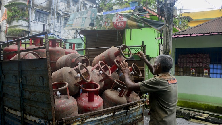India Households Face A Looming Fuel Crunch As Iran Crisis Drags