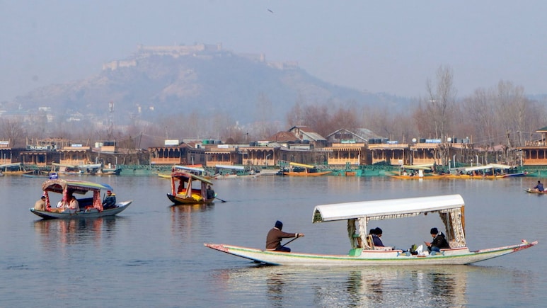 तप रहा कश्मीर, सूख रही झेलम... गुलमर्ग से श्रीनगर तक जहां बिछती थी बर्फ, वहां तपिश की मार