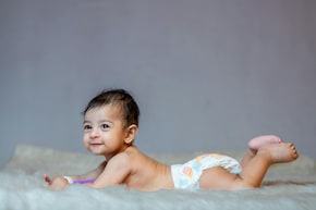 डायपर रैश से परेशान बच्चे को कैसे दें राहत, जानिए क्या लगाएं और कितनी देर पहनाएं डायपर?