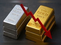 Gold-Silver Prices Today: चांदी करीब 8 हजार सस्ती तो सोना 2 हजार रुपये गिरा, कब थमेगी कीमतों में ये बड़ी हलचल