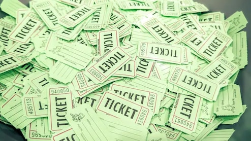 पत्नी करती थी शिकायत, फिर भी 15 साल तक खरीदता रहा लॉटरी का टिकट, अब ड्राइवर ने जीते 10 करोड़ रुपये