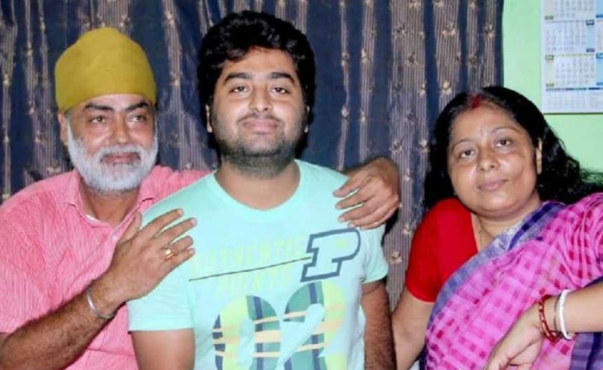 Arijit Singh Retires, Family Roots Trace Back to Lahore and Jiaganj