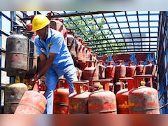 सरकार ने बढ़ाई कमर्शियल LPG की सप्लाई, प्रवासी मजदूरों के लिए भी गुड न्यूज; जानें किसे मिलेगा सबसे पहले