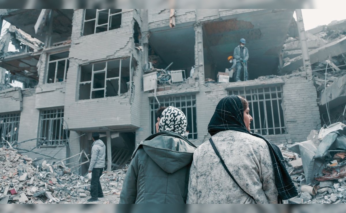 US-Israel and Iran War Live Updates: ईरान में जंग का 16वां दिन, ट्रंप ने खार्ग द्वीप पर और भी हमले की दी धमकी