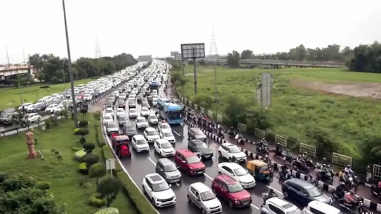 Nearly 50% Cars And Two-Wheelers On Road Lack Insurance In India: Govt Report Reveals