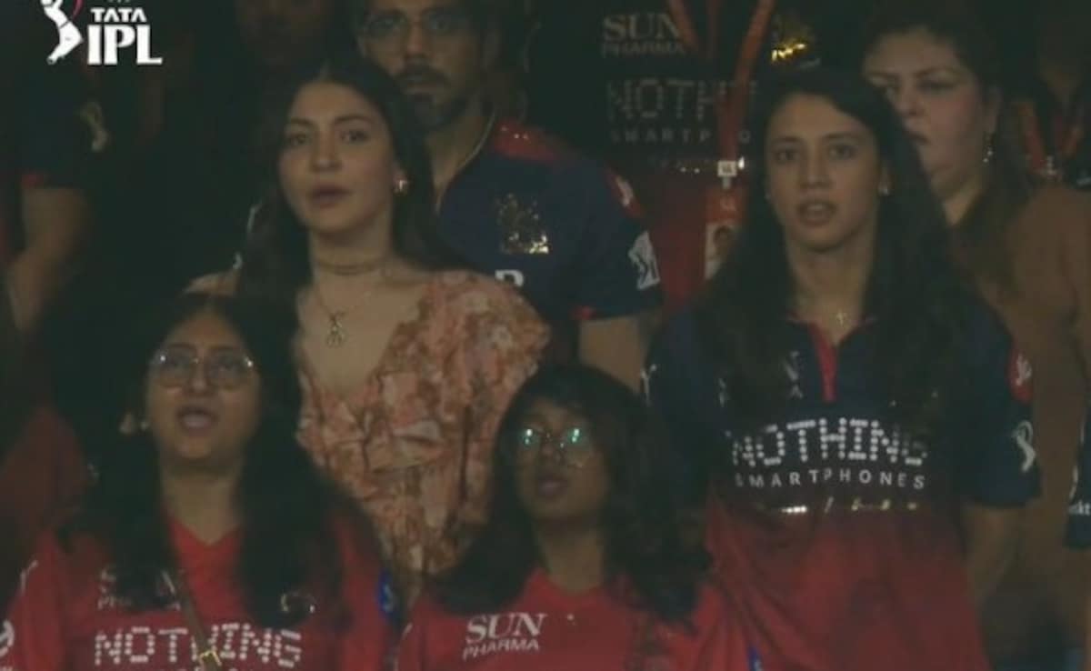 IPL 2026: मंधाना के साथ खड़ी यह लड़की कौन?, अनुष्का भी साथ थीं, लेकिन सोशल मीडिया पर छा गईं यह भारतीय युवा स्टार