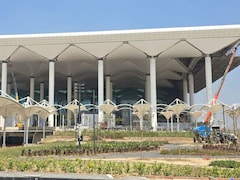 किसी की नौकरी नहीं जाएगी... जेवर एयरपोर्ट के लिए जमीन देने वाले परिवारों के युवाओं को MLA ने दिया भरोसा