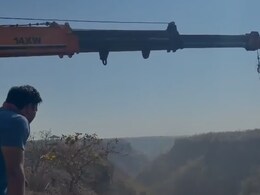 नई कार की पार्टी में मौत: इंदौर के तिंचा फॉल पर 500 फीट खाई में गिरे दो दोस्त