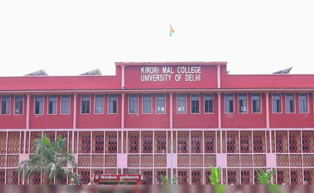 दिल्ली यूनिवर्सिटी में निकली 10वीं और 12वीं पास के लिए भर्ती, 50 साल की उम्र वाले भी कर सकते हैं आवेदन