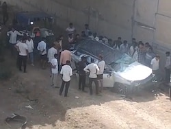 3 Pune Friends Returning From Ladakh Die After Fortuner Falls Off Flyover