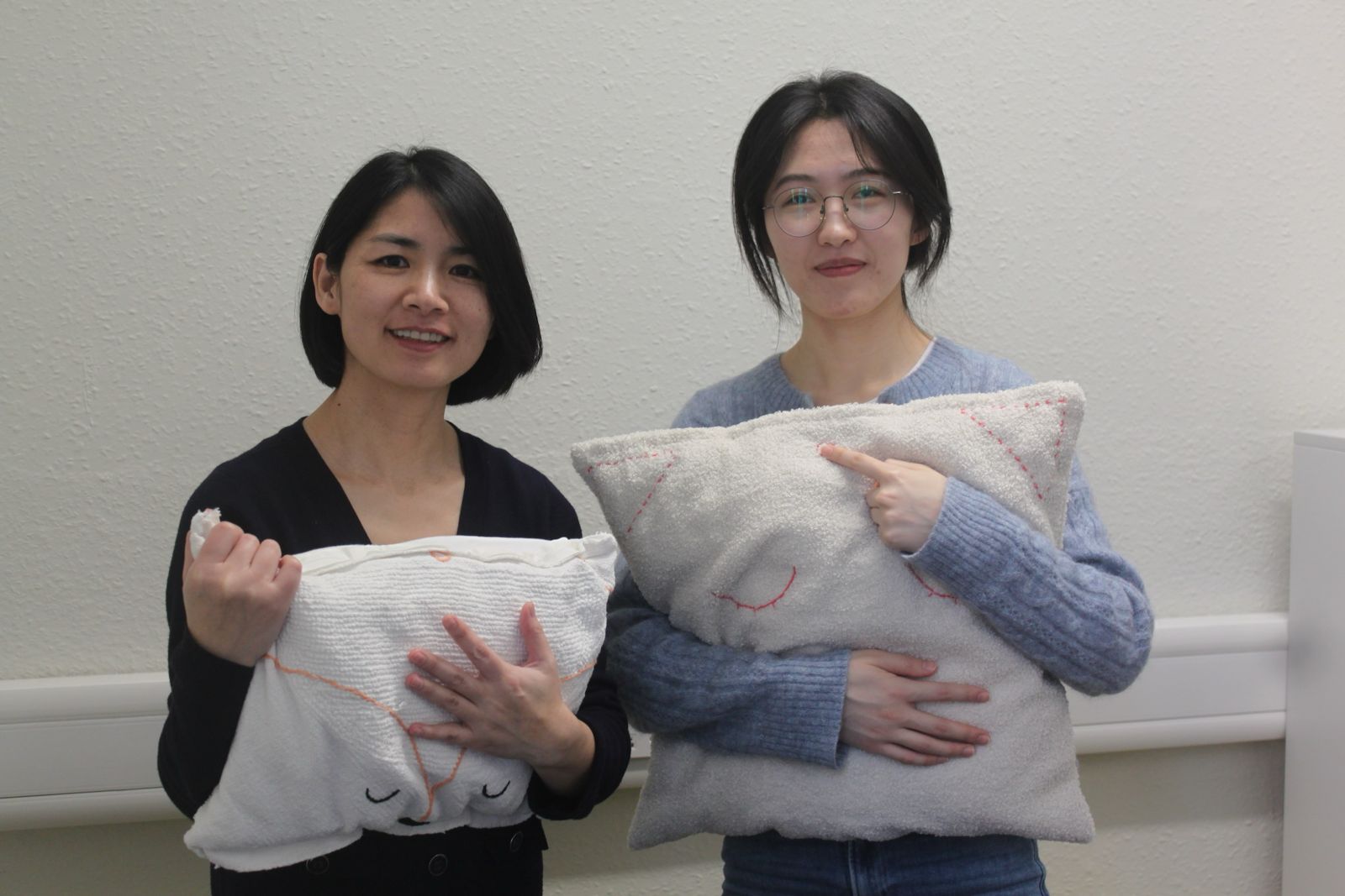 Could A Smart Pillow Help You Stop Scrolling Before Bed? Glasgow Scientists Think So