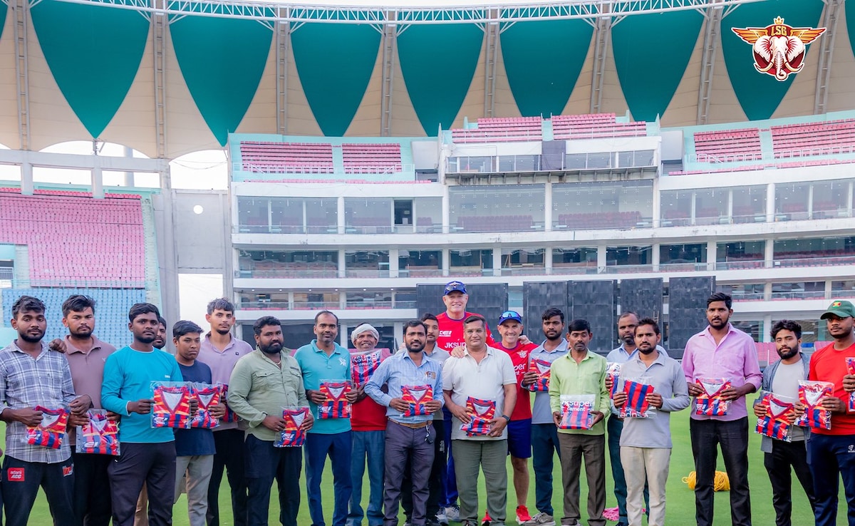 IPL 2026: Justin Langer, Tom Moody Present LSG Jerseys To Groundsmen In Lucknow