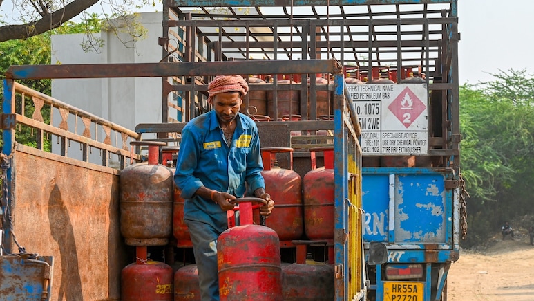 LPG गैस सिलेंडर की किल्लत पर सुपरएक्टिव हुई सरकार, 6 बड़े कदमों का ऐलान&nbsp;