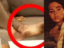 पति को परमेश्वर मानती है ये सिंगर, बातें करते-करते चूम लिए गंदे पांव, Video देख लोग बोले- छी छी