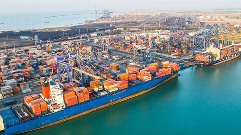 मिडिल ईस्ट में जंग से भारत के पोर्ट पर भारी जाम, 4 लाख टन बासमती चावल, 5400 टन प्याज समेत करोड़ों का माल समुद्र में फंसा