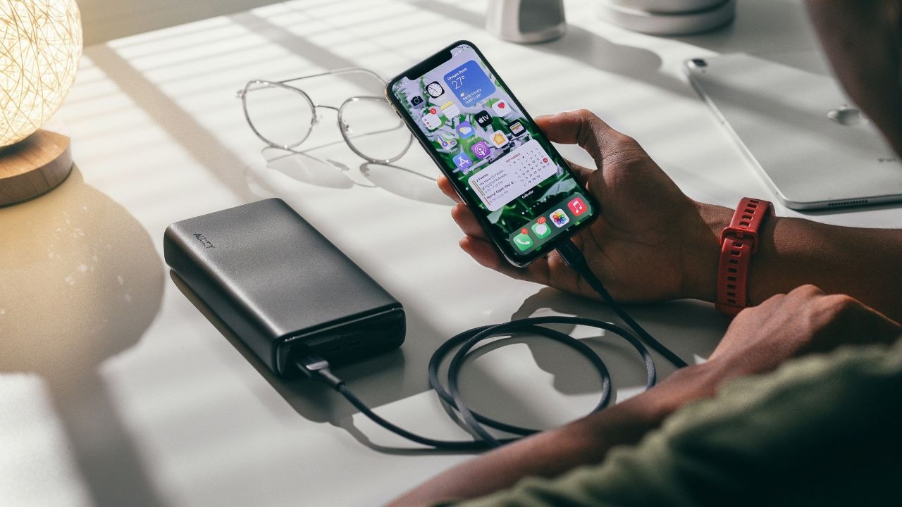 60% से 70% तक के हैवी डिस्काउंट में खरीदें ये शानदार परफॉरमेंस वाले Power Banks, डील्स खत्म होने से पहले देखें