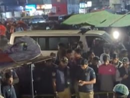 बांग्लादेश में फिर भड़की हिंसा: कुमिला में पूजा के दौरान हिंदू मंदिर पर फेंके गए क्रूड बम