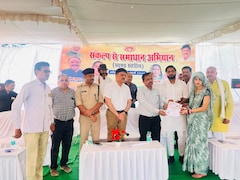 भिंड में प्रोटोकॉल तोड़ा; मंत्री नहीं आए तो बेटे ने बांटे सरकारी प्रमाण पत्र, अफसरों ने नियम ताक पर रखे