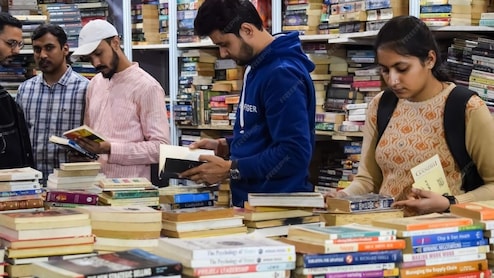 नोएडा में इन 5 जगहों पर लगा Book Exchange मेला, घर ले जा सकेंगे निशुल्क पुस्तकें, जानिए लोकेशन