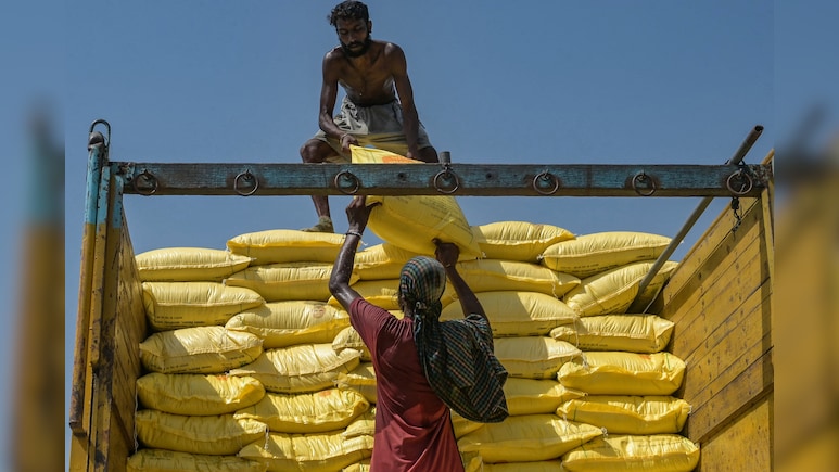 India Urea Producers Trim Output As Iran War Disrupts LNG Flows